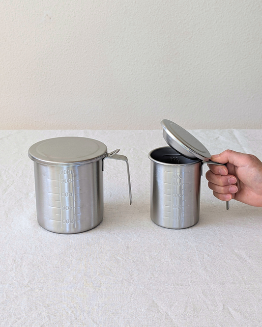 Drip-Free Oil Pot with Fine Mesh Filter – Small / Large