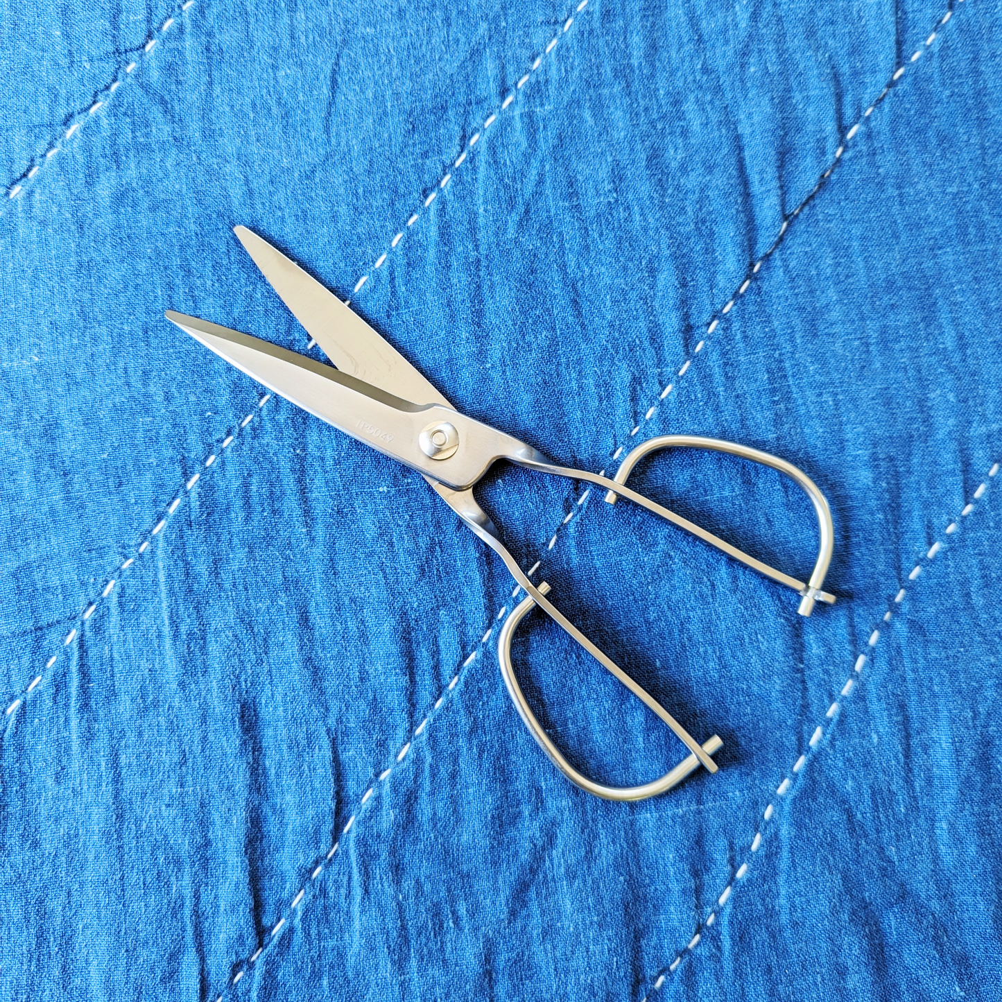 Ion-Plated Kitchen Scissors: Limited Edition