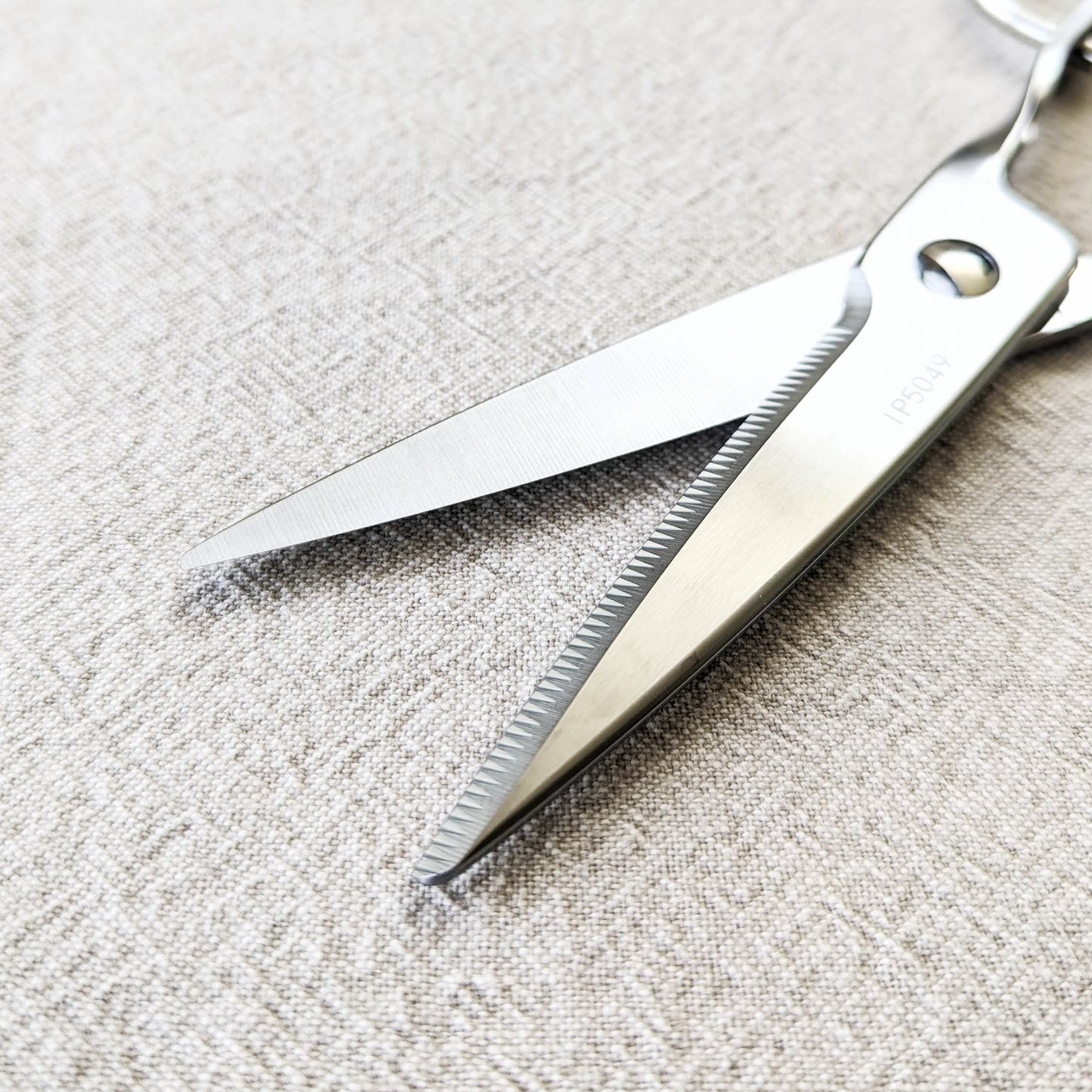 Ion-Plated Kitchen Scissors: Limited Edition