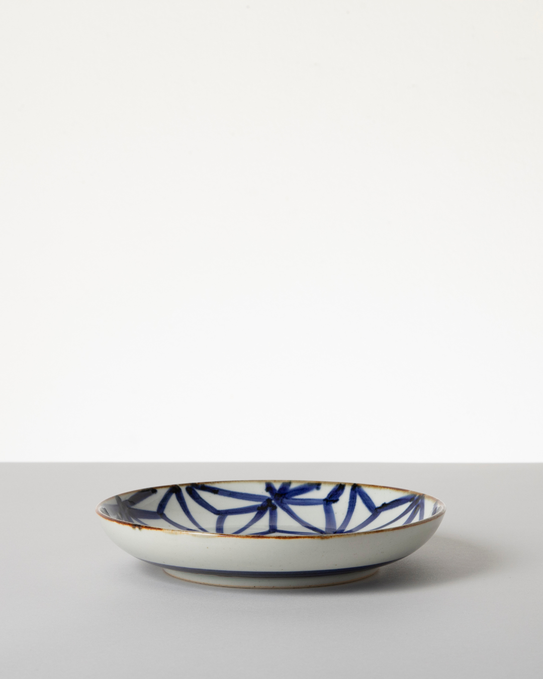 Blue & White Hand-Painted Japanese Large Plate 8.7" – Hasami Ware traditional hemp leaf side