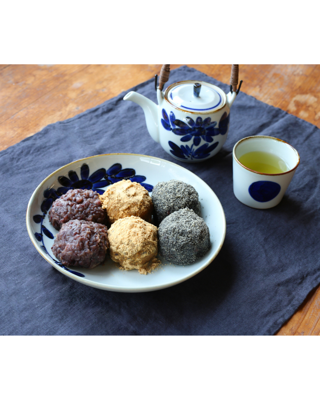 Blue & White Hand-Painted Japanese Large Plate 8.7" – Hasami Ware with ohagi sweet