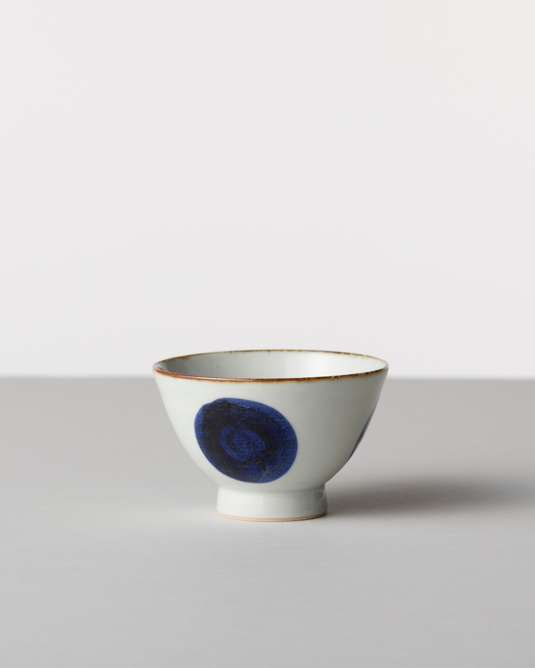 Blue & White Hand-Painted Japanese Rice Bowl - Hasami Ware Bold Cicle