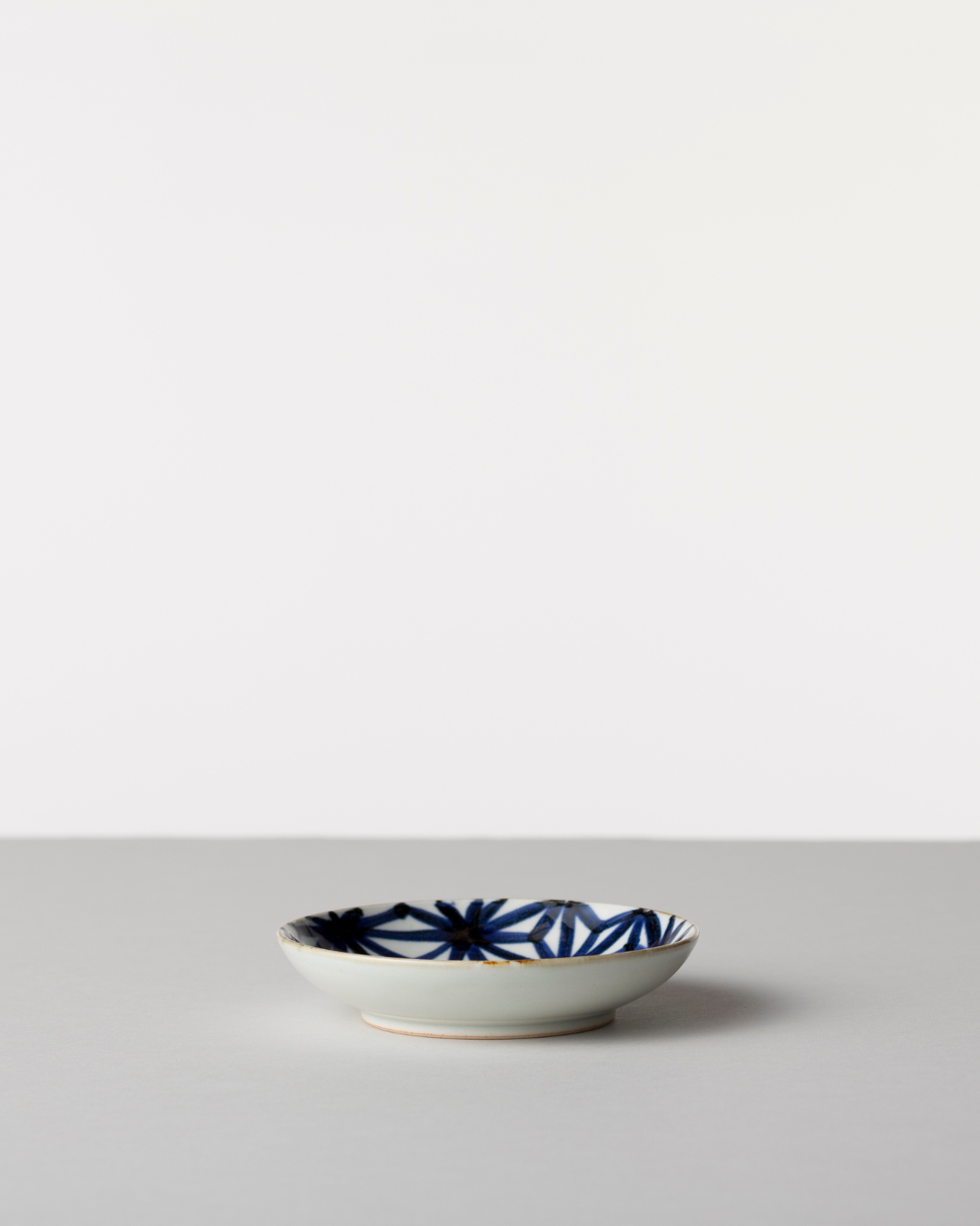 Blue & White Hand-Painted Japanese Small Plate 6.3" – Hasami Ware