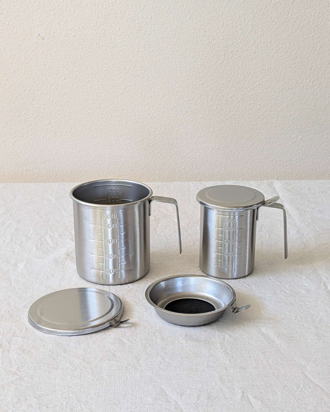 Drip-Free Oil Pot with Fine Mesh Filter – Small / Large