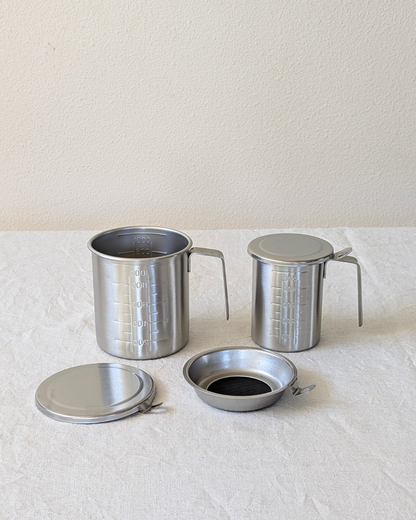 Drip-Free Oil Pot with Fine Mesh Filter – Small / Large