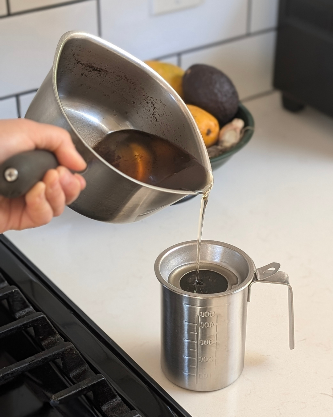Drip-Free Oil Pot with Fine Mesh Filter – Small / Large