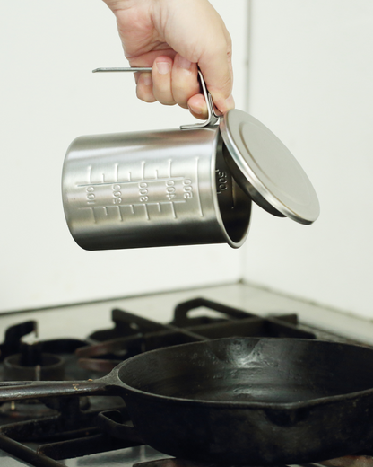 Drip-Free Oil Pot with Fine Mesh Filter – Small / Large