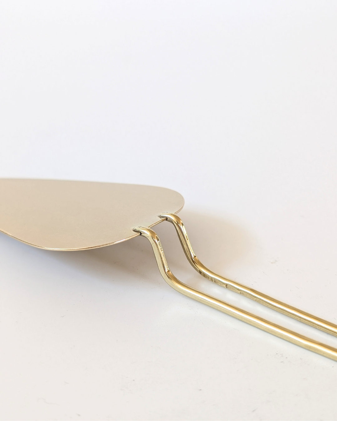 Japanese Brass Pie Server | Lue back